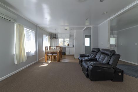 Photo of property in 1/52 Takanini Road, Takanini, 2112