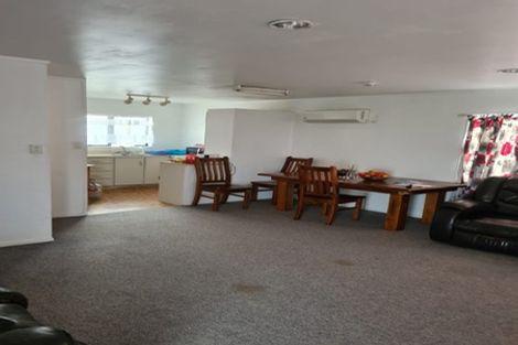 Photo of property in 72 Maplesden Drive, Clendon Park, Auckland, 2103