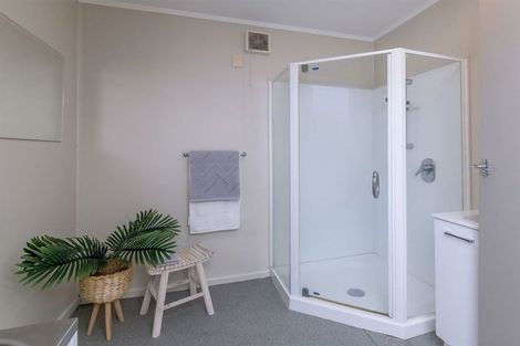 Photo of property in 6 Te Rauparaha Street, Otaki, 5512