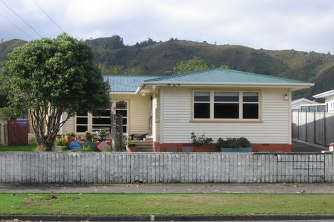 Photo of property in 992 Taita Drive, Taita, Lower Hutt, 5011