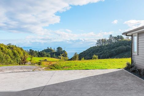 Photo of property in 5 Glendas Way, Acacia Bay, Taupo, 3385