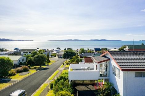 Photo of property in 8 Merehai Place, Snells Beach, 0920
