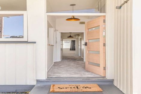 Photo of property in 116 Birkdale Road, Birkdale, Auckland, 0626