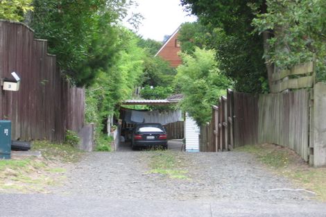 Photo of property in 3 Tamahere Drive, Glenfield, Auckland, 0629