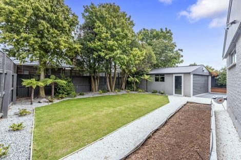 Photo of property in 131 Wainoni Road, Avondale, Christchurch, 8061