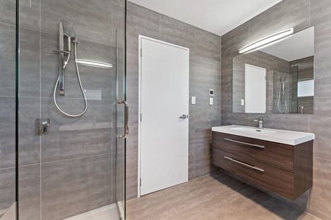 Photo of property in 1 Parkview Drive, Gulf Harbour, Whangaparaoa, 0930