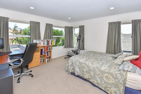 Photo of property in 7 Stranraer Crescent, Wattle Downs, Auckland, 2103