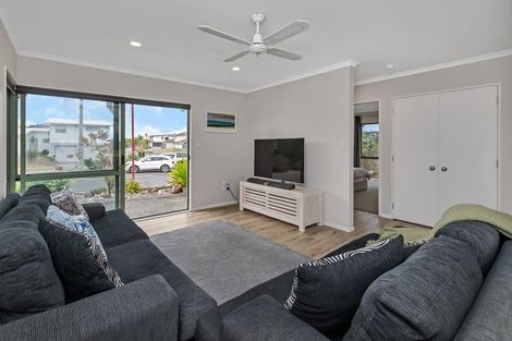 Photo of property in 130 Bream Bay Drive, Ruakaka, 0116