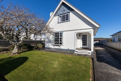 Photo of property in 37 Wallace Place, Westown, New Plymouth, 4310