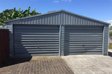 Photo of property in 1/2 Woodside Road, Manurewa, Auckland, 2102