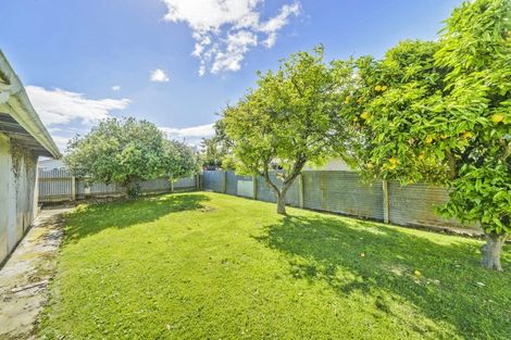Photo of property in 27 Duff Crescent, Highbury, Palmerston North, 4412