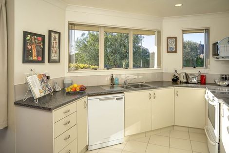 Photo of property in 15 Arbor-lea Avenue, Richmond, 7020