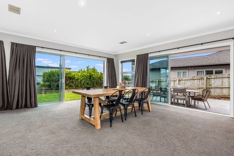 Photo of property in 105 Endeavour Drive, Whitby, Porirua, 5024
