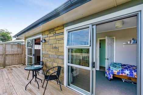 Photo of property in 13f York Crescent, Westown, New Plymouth, 4310