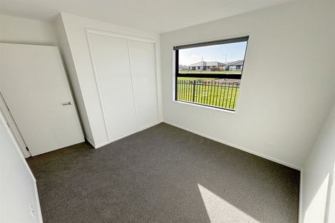 Photo of property in 2 Riroriro Lane, Halswell, Christchurch, 8025