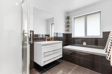 Photo of property in 8 Reliance Crescent, Beachlands, Auckland, 2018