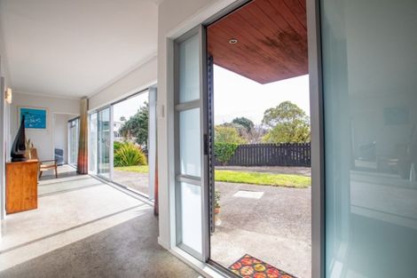 Photo of property in 9 Mahana Road, Paraparaumu Beach, Paraparaumu, 5032