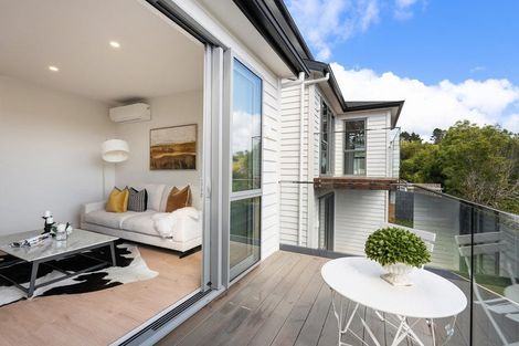 Photo of property in 144a Oaktree Avenue, Browns Bay, Auckland, 0630