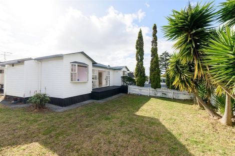 Photo of property in 2 Walters Road, Mount Wellington, Auckland, 1062