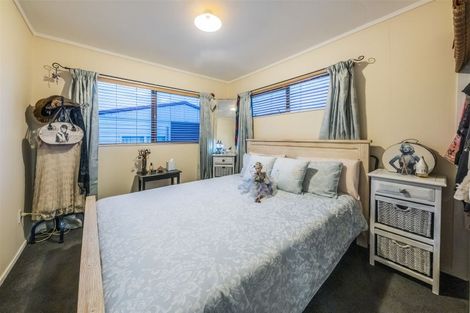 Photo of property in 9 Huber Street, Weymouth, Auckland, 2103