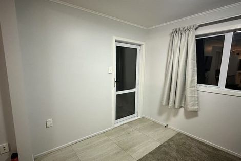 Photo of property in 18 Dunstall Place, Mangere Bridge, Auckland, 2022