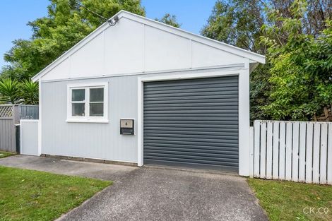 Photo of property in 6 Glen Road, Stokes Valley, Lower Hutt, 5019