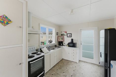 Photo of property in 278 Mangorei Road, Merrilands, New Plymouth, 4312