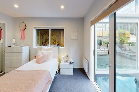 Photo of property in 9 Birkhall Grove, Strathmore Park, Wellington, 6022