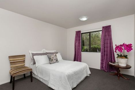Photo of property in 18 Selkirk Place, Marshland, Christchurch, 8051