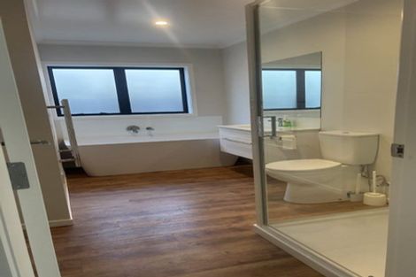 Photo of property in 15a Barton Grove, Naenae, Lower Hutt, 5011