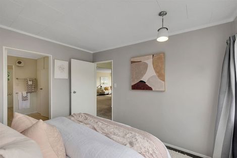 Photo of property in 34 Oak Avenue, Paremata, Porirua, 5024