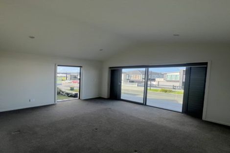 Photo of property in 3 Gunn Way, Hobsonville, Auckland, 0616