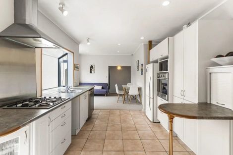 Photo of property in 1/74 Beach Road, Castor Bay, Auckland, 0620