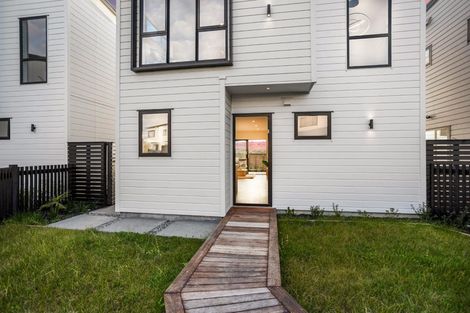 Photo of property in 10 Greenbrier Street, Westgate, 0814