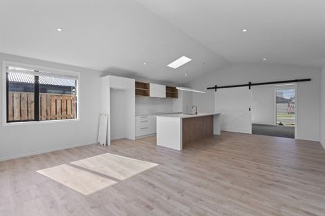 Photo of property in 5 Whakahaumako Road, Leamington, 3495