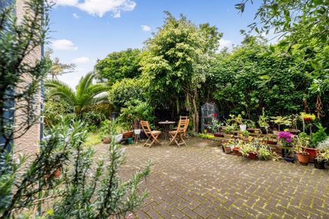 Photo of property in 45a Redoubt Road, Goodwood Heights, Auckland, 2105