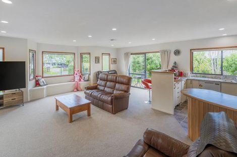 Photo of property in 17 Seascape Avenue, Whitianga, 3510