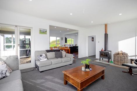 Photo of property in 400 Te Kakapo Valley Road, Dannevirke, 4978