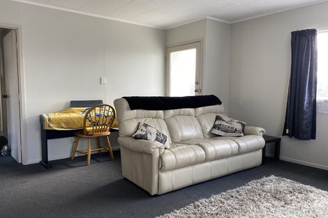 Photo of property in 1/62 Redcrest Avenue, Red Hill, Papakura, 2110