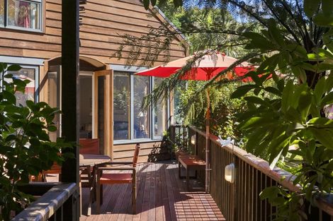 Photo of property in 41 Rona Street, Eastbourne, Lower Hutt, 5013