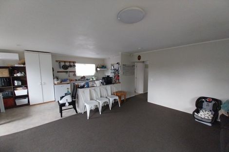 Photo of property in 6 Templeton Place, Clendon Park, Auckland, 2103