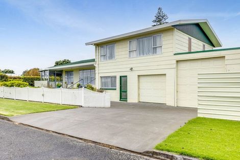 Photo of property in 35 Gloucester Street, Patea, 4520