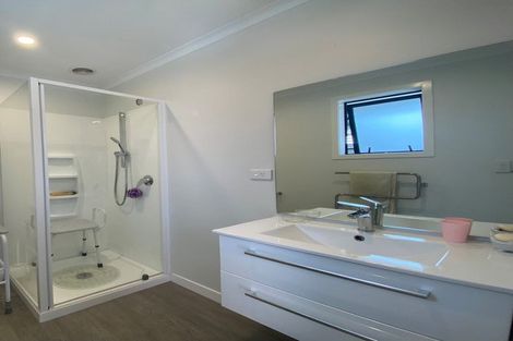 Photo of property in 18 Nukuroa Close, Waitara, 4320