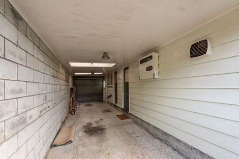 Photo of property in 8 Miles Crescent, Newlands, Wellington, 6037