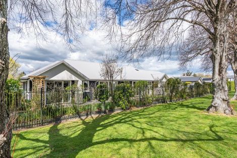 Photo of property in 4 Levinge Lane, Hillmorton, Christchurch, 8024