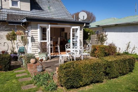 Photo of property in 34 Queen Street, Dannevirke, 4930