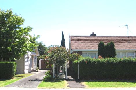 Photo of property in 2/18 Ocean View Road, Milford, Auckland, 0620