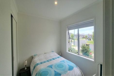 Photo of property in 32 Cupples Street, Papamoa Beach, Papamoa, 3118