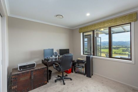 Photo of property in 109 Tiffin Hill Road, Parkvale, Carterton, 5792