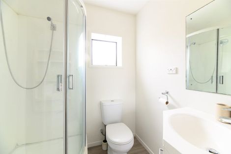 Photo of property in 7 Valdese Rise, Browns Bay, Auckland, 0630